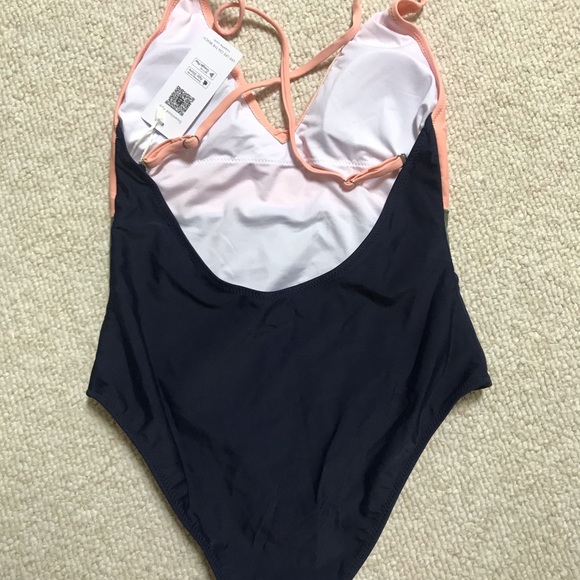 NWT CUPSHE Women's One-Piece Bathing Suit - Picture 3 of 3